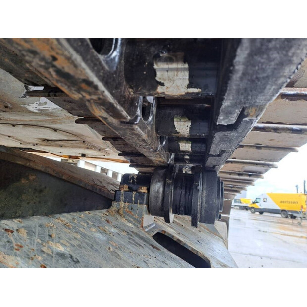 2018 ليبهير R946-43777732