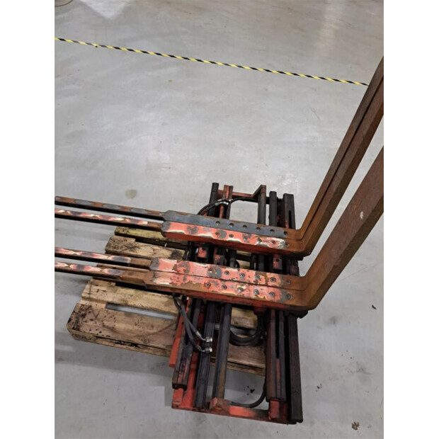 2011 Kaup 2T429-43777808