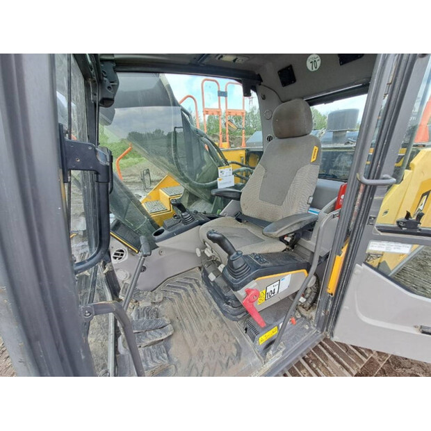 2017 Volvo EC300EL-43777843