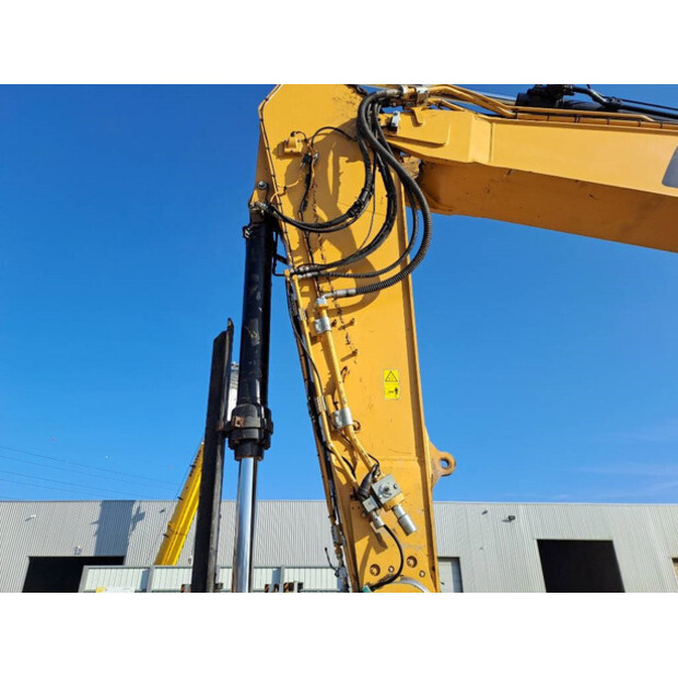 2019 Caterpillar 330 NG-43778076