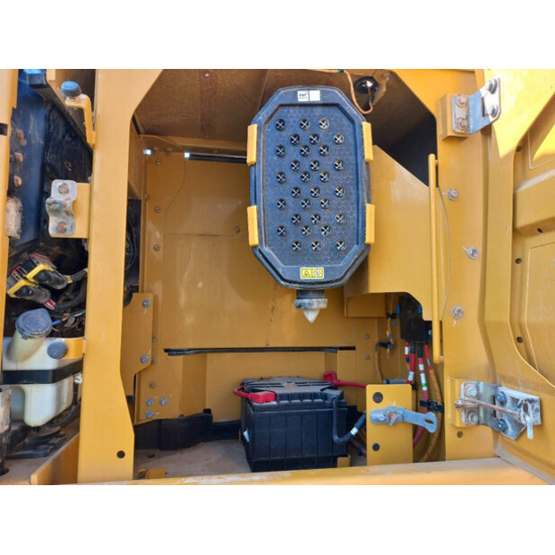 2022 Caterpillar 350-43778121