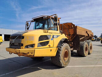 Image de TOMBEREAUX DE CHANTIER 2013 Volvo A25F