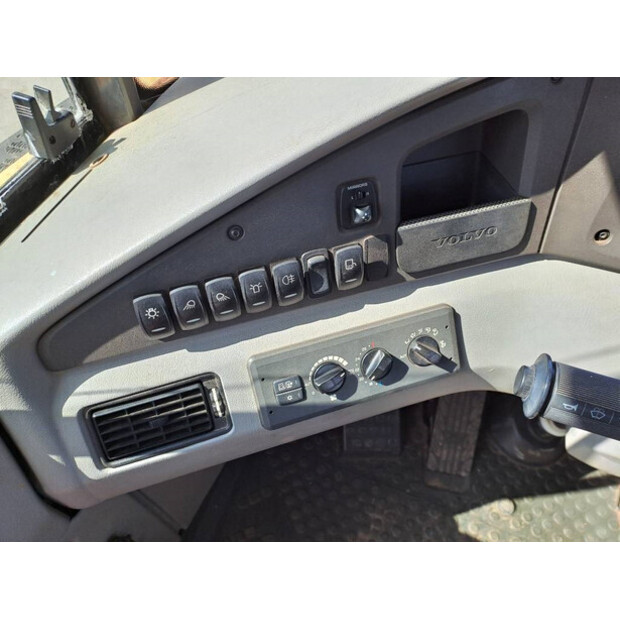 2013 Volvo A25F-43778348