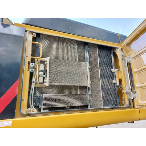 2016 Caterpillar 352FL-43779137