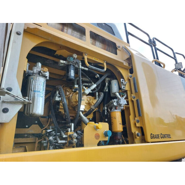 2016 Caterpillar 352FL-43779139
