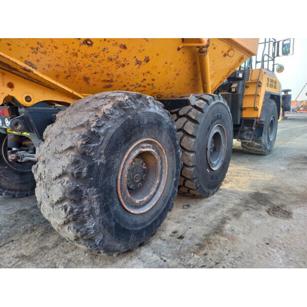 2017 Komatsu HM400-3R-43780743