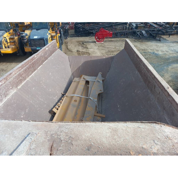 2017 كوماتسو HM400-3R-43780873