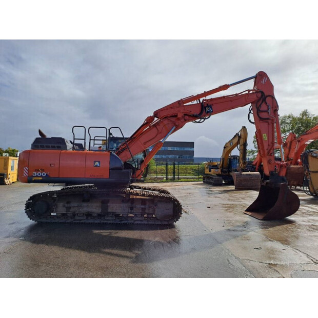 2018 Hitachi ZX300LC-6-43781269