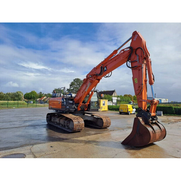 2018 Hitachi ZX300LC-6-43781270