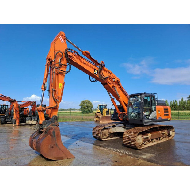 2018 Hitachi ZX300LC-6-43781271