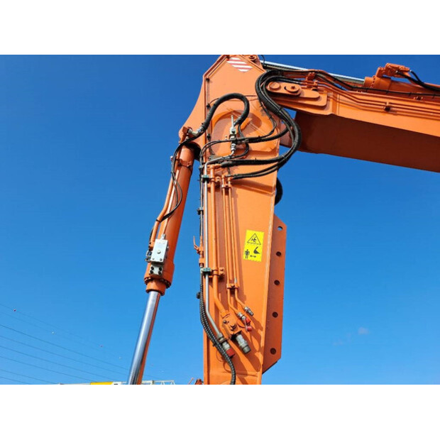 2018 Hitachi ZX300LC-6-43781272