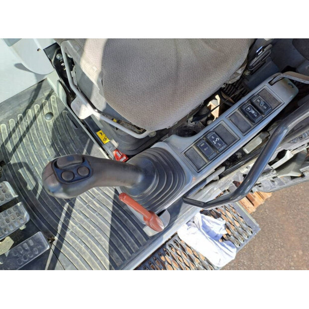 2018 Hitachi ZX300LC-6-43781286