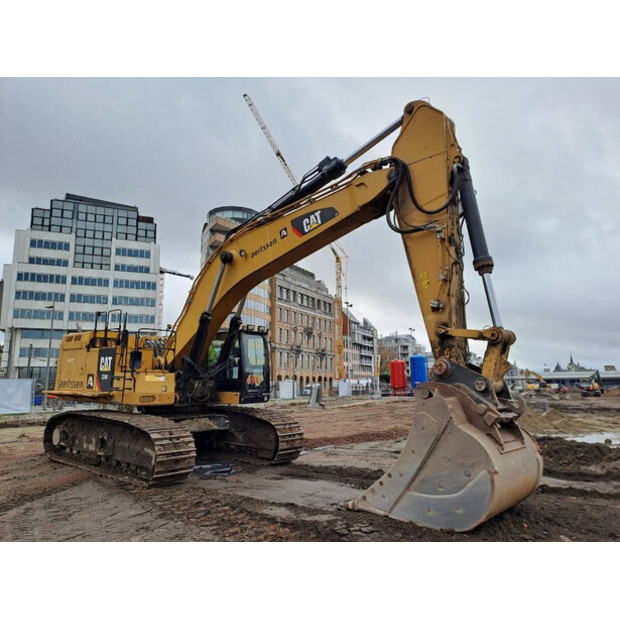 2019 Caterpillar 374FL-43781462