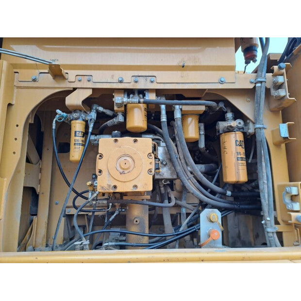 2019 Caterpillar 374FL-43781471