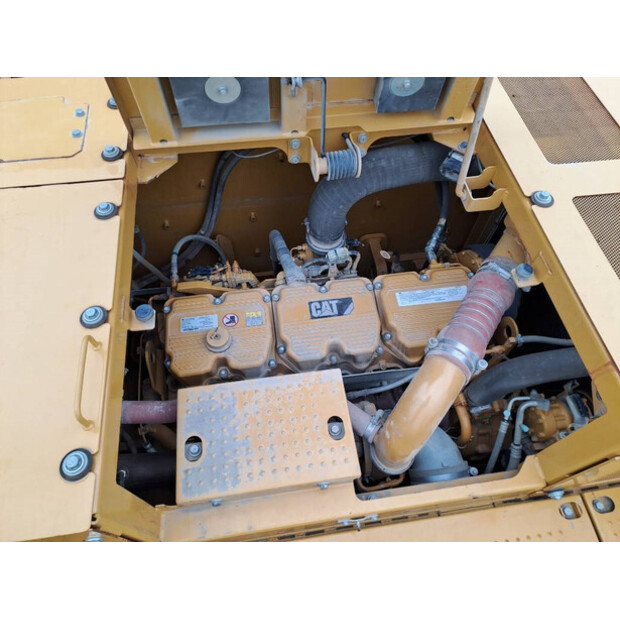 2019 Caterpillar 374FL-43781472