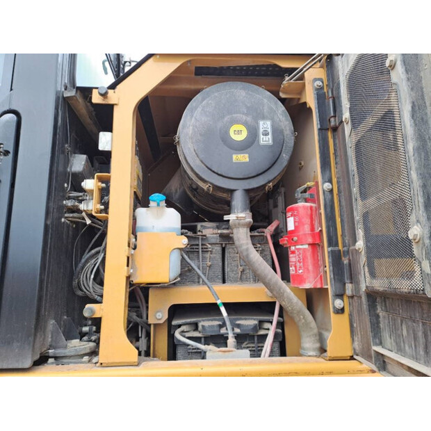 2019 Caterpillar 374FL-43781476