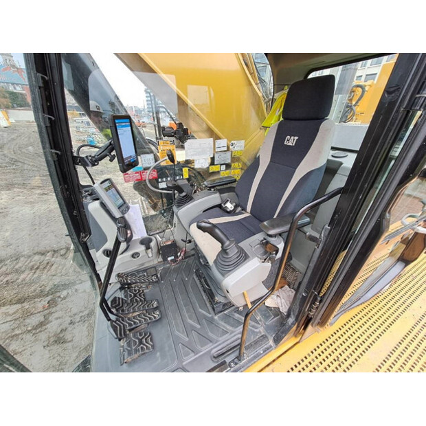2019 Caterpillar 374FL-43781477