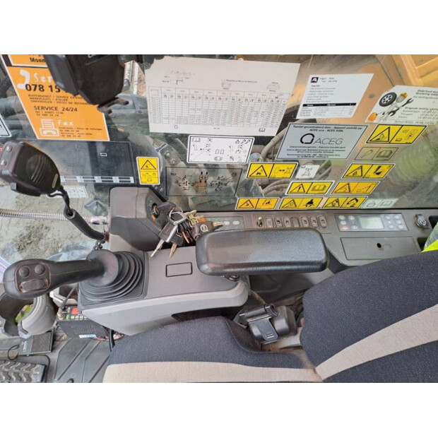 2019 Caterpillar 374FL-43781479