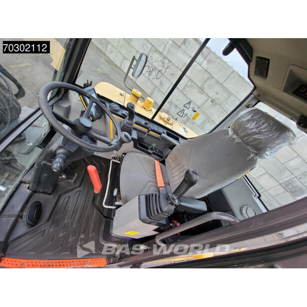 2020 Volvo EW60E-43781507