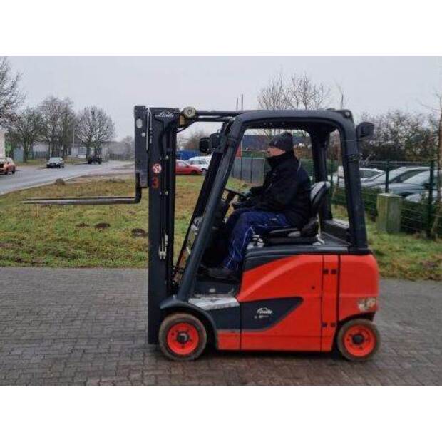 2017 ليندي E16PH-43782289