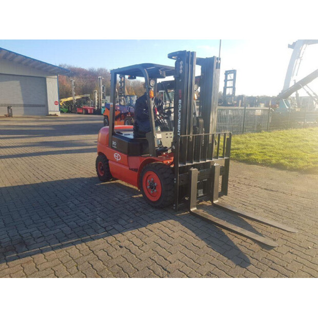 2021 إي بي EFL302-43782338