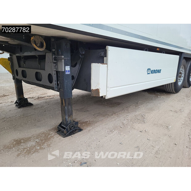 2020 كرون Carrier Vector 1550-43782421