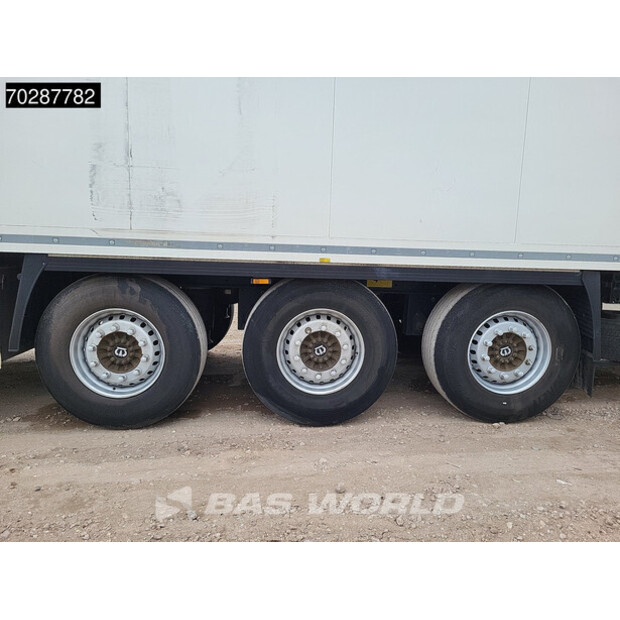 2020 كرون Carrier Vector 1550-43782423