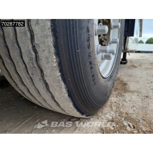 2020 كرون Carrier Vector 1550-43782427