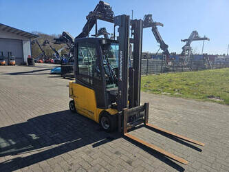 2012-jungheinrich-efg320-1385260-43783557