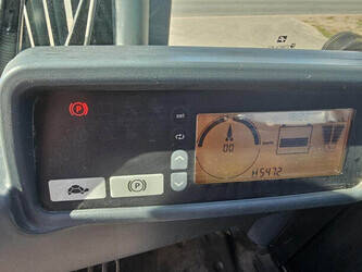 2012-jungheinrich-efg320-1385260-43783561