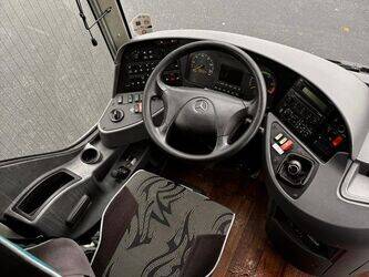 2014-mercedes-benz-tourismo-1385512-43798637