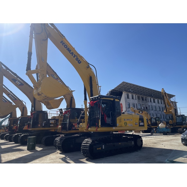 2023 Komatsu PC360-43798724