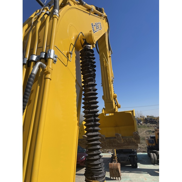 2023 Komatsu PC360-43798727