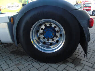 2014-daf-xf-410-1385533-43799072