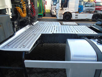 2014-daf-xf-410-1385533-43799077