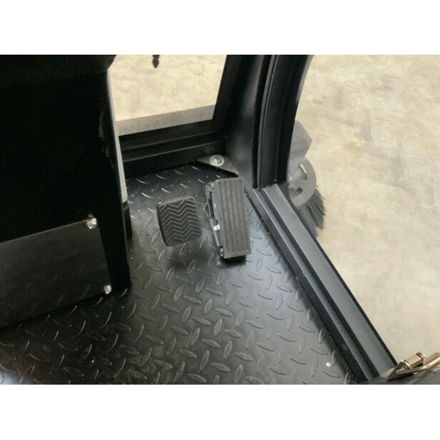 2025 Kremer KRS100-43800356