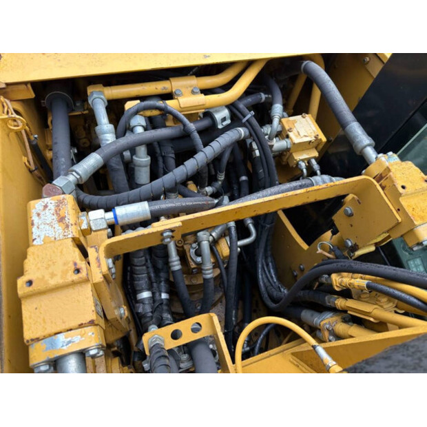 2010 Caterpillar 323DL-43800734
