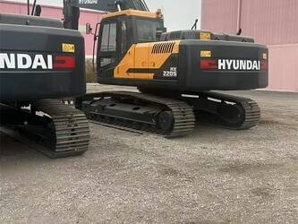 2024-hyundai-hx220s-43802868