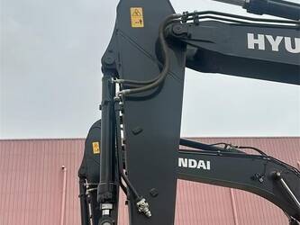 2024-hyundai-hx220s-43802882