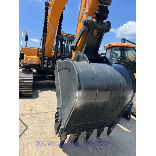 2024 هيونداي R220LC-9S-43803006