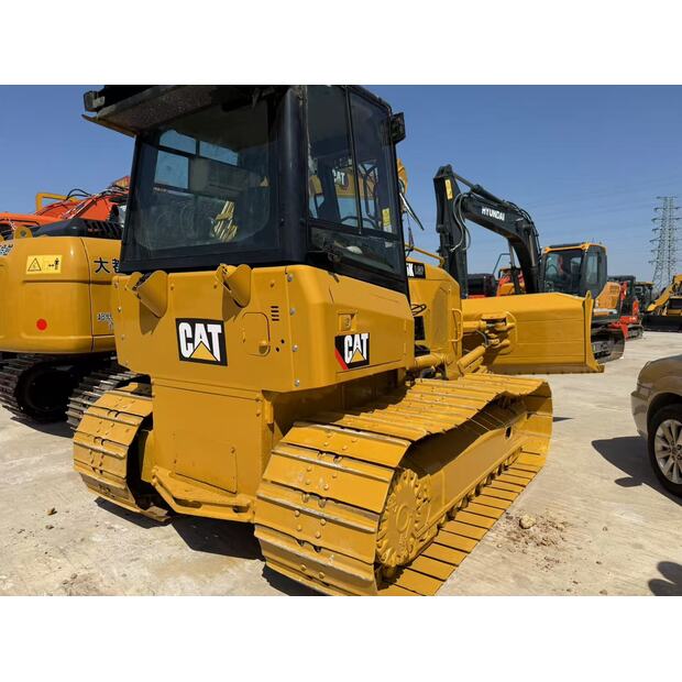 2023 كاتربيلر D5K-43803066