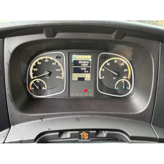 2017 Mercedes-Benz Atego 1018-43803198