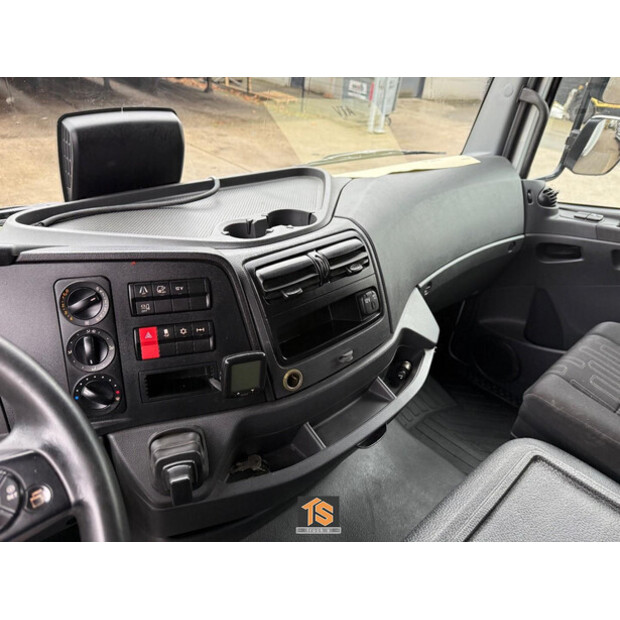 2017 Mercedes-Benz Atego 1018-43803199