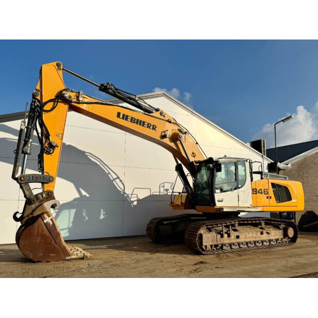 2018 ليبهير R946LC-43803512