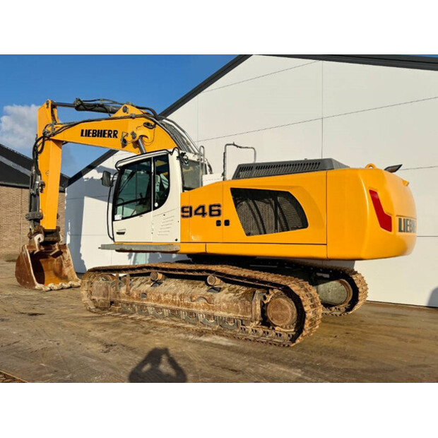 2018 ليبهير R946LC-43803513