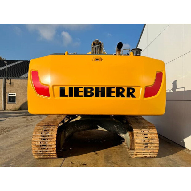 2018 ليبهير R946LC-43803514