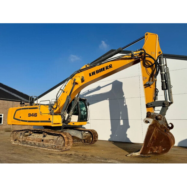 2018 ليبهير R946LC-43803519