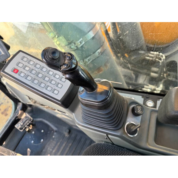 2018 ليبهير R946LC-43803531