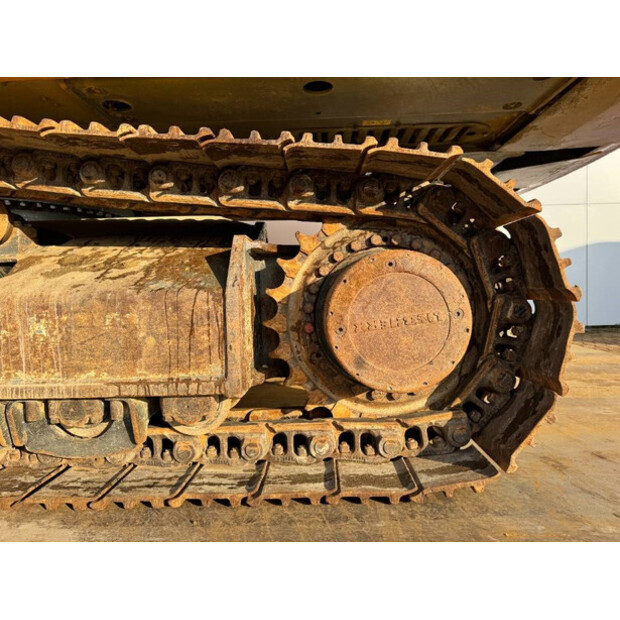 2018 ليبهير R946LC-43803541