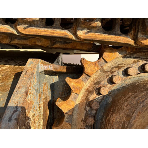 2018 ليبهير R946LC-43803542